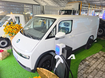Xe van điện Việt sắp đón thêm đối thủ mới với sức mạnh gần 170 mã lực, cần số như Mercedes, sạc đầy chạy 270 km