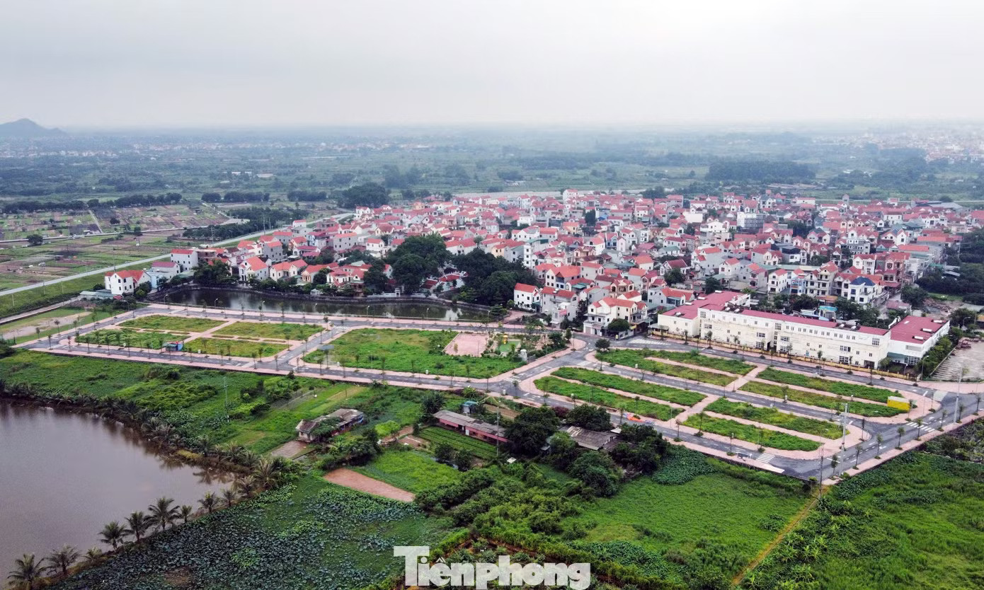 Cả nước đã đồng bộ lên hệ thống dữ liệu đất đai quốc gia hơn 73,1 triệu thửa đất trong tổng số hơn 100,6 triệu thửa đất, đạt gần 73% khối lượng cần thực hiện. Hơn 73 triệu thửa đất đã lên dữ liệu quốc gia - Ảnh 1.