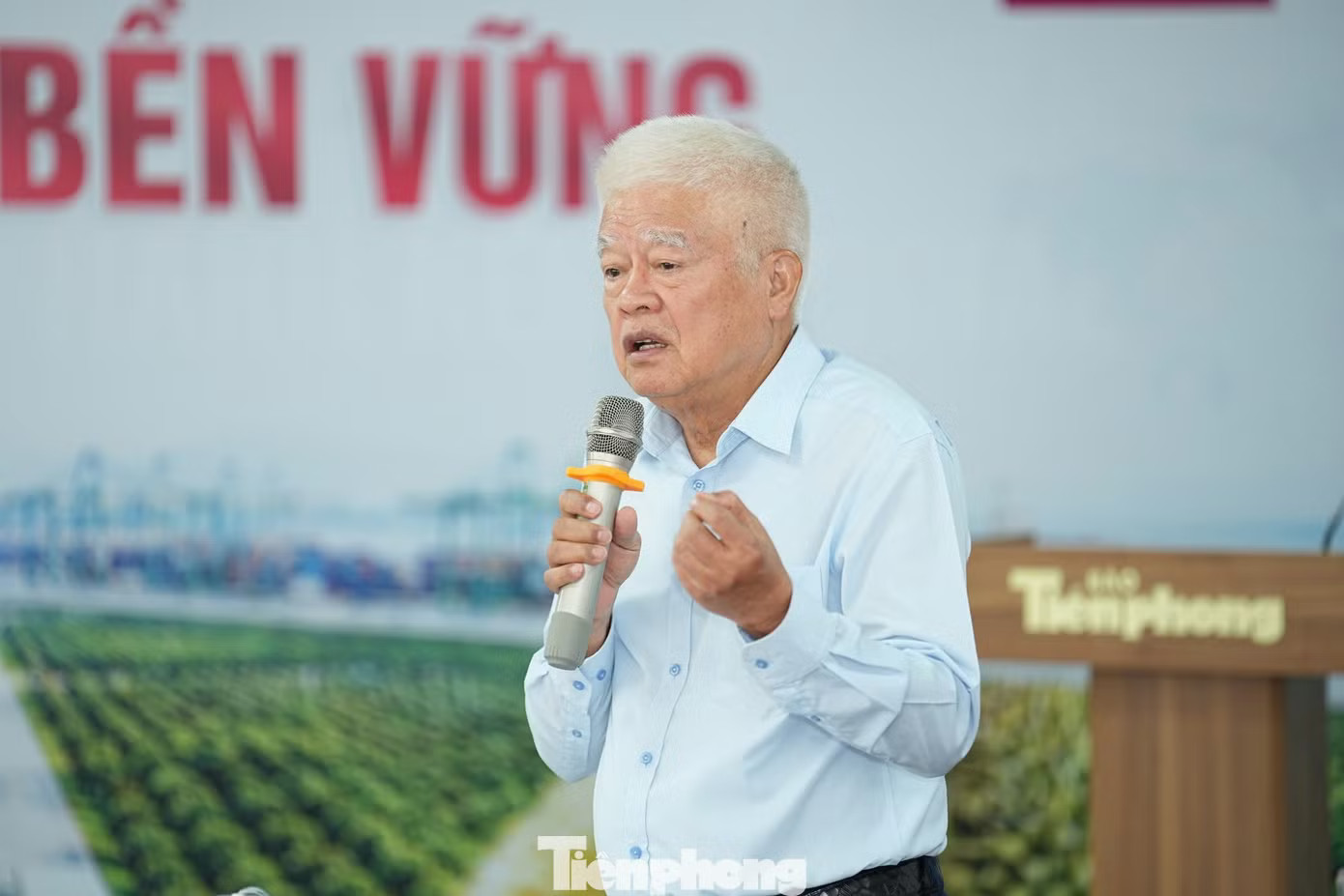 Ông Nguyễn Trí Ngọc - nguyên Cục trưởng Cục Trồng trọt, Phó Chủ tịch thường trực Tổng hội Nông nghiệp và Phát triển nông thôn Việt Nam. Ảnh: Dương Triều. Sầu riêng xuất khẩu: Quy định đã đủ, nhưng ai chịu trách nhiệm khi có sự cố? - Ảnh 2.