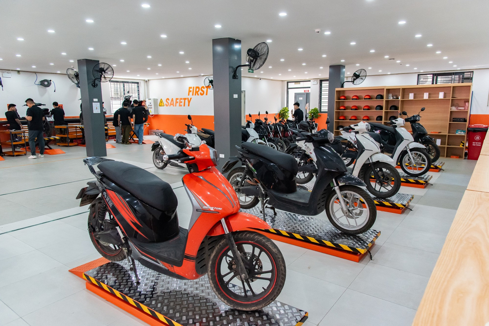 trung-tam-dich-vu-sua-chua-dat-bike-3.jpg