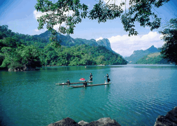 Chính thức hoàn thành tuyến đường kết nối đến hồ nước ngọt tự nhiên lớn nhất Việt Nam và lọt top thế giới