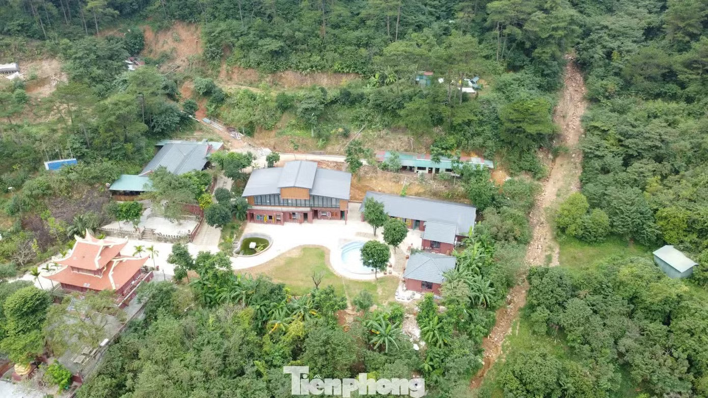 Các công trình Hà Nội 'chốt hạn' xử lý dứt điểm villa, homestay xẻ rừng quanh hồ Đồng Đò - Ảnh 1.
