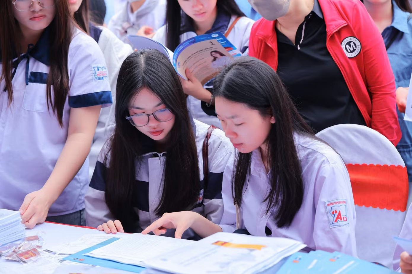 Các trường đại học tuyển bổ sung hàng nghìn chỉ tiêu - Ảnh 1.
