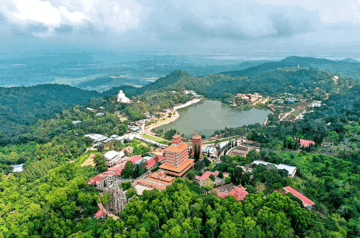 Việt Nam sẽ có thêm trung tâm du lịch sinh thái tâm linh, tọa lạc tại khu vực cao 700m được mệnh danh ‘nóc nhà của miền Tây’
