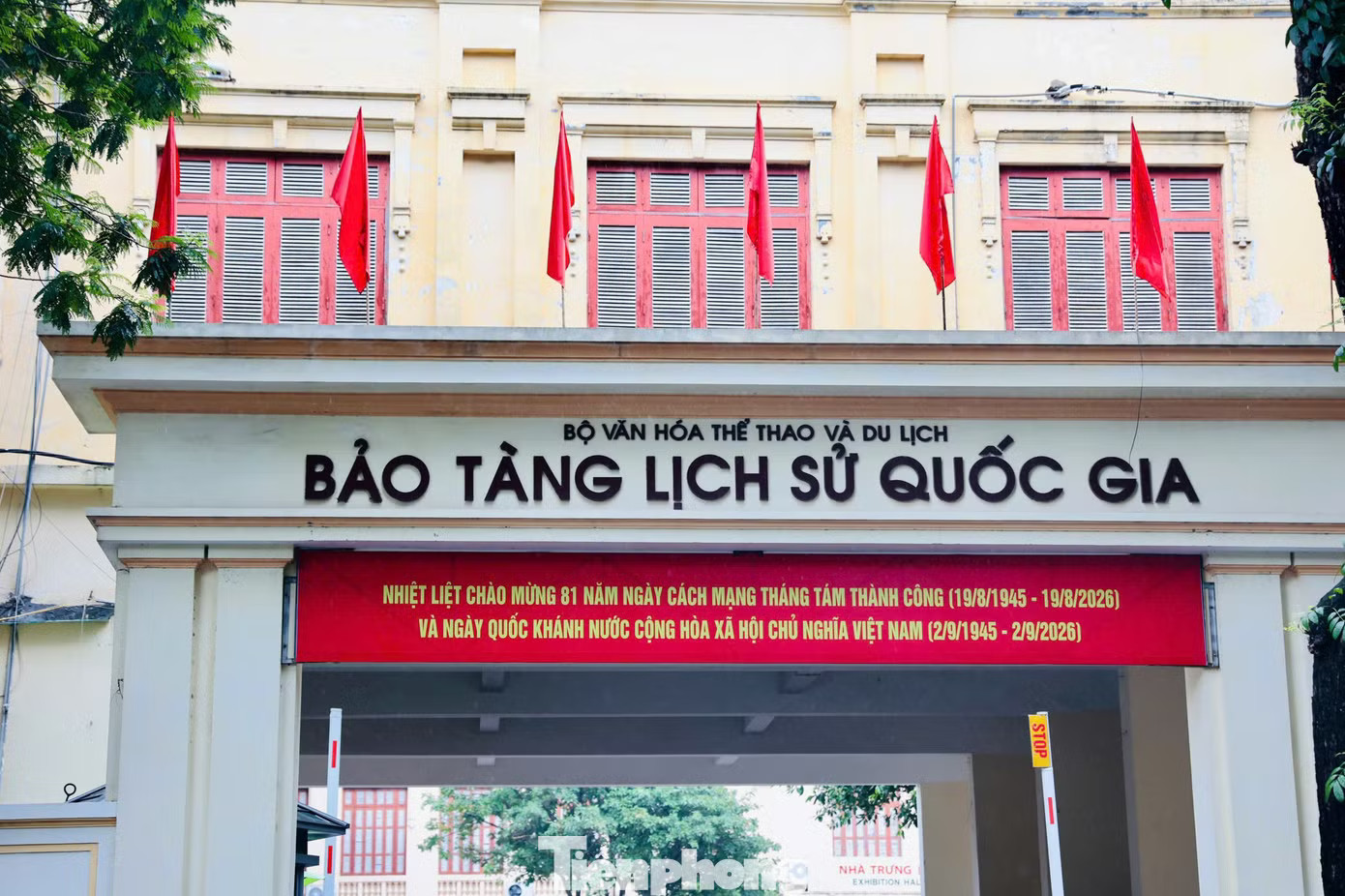 Cận cảnh biệt thự có 80m2 lấn chiếm đất Bảo tàng Lịch sử quốc gia nhưng vẫn được cấp sổ đỏ - Ảnh 7.