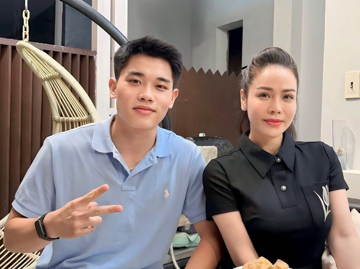 Đình Bắc và Nhật Kim Anh gây chú ý