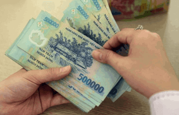 Mỗi Đảng viên được nhận tiền thưởng 5.060.000 đồng cùng Huy hiệu, ai thuộc nhóm đối tượng được hưởng?