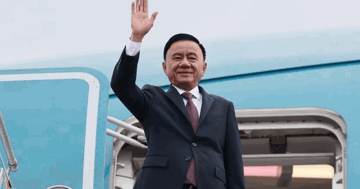 Thường trực Ban Bí thư Trần Cẩm Tú lên đường thăm chính thức Singapore