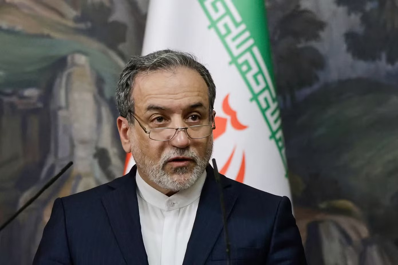 Ngoại trưởng Iran Abbas Araqchi. (Ảnh: Reuters) Iran nói Mỹ áp lệnh trừng phạt vì 'tuyệt vọng' - Ảnh 1.