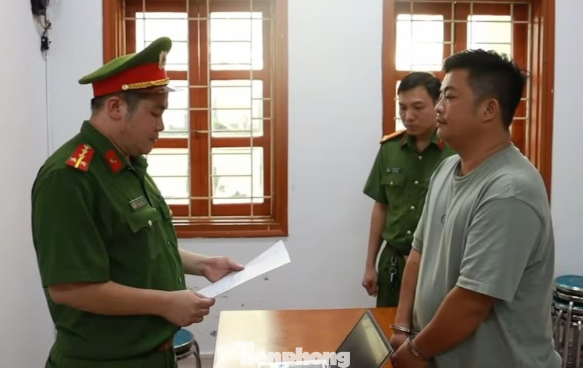 Bị can Vũ Hoàng Hải tại cơ quan công an. Ảnh: CACC. Hải Sa Pa bỏ 30 tỷ đồng nhập thịt trâu đông lạnh Ấn Độ rồi 'phù phép' thành đặc sản Tây Bắc - Ảnh 1.