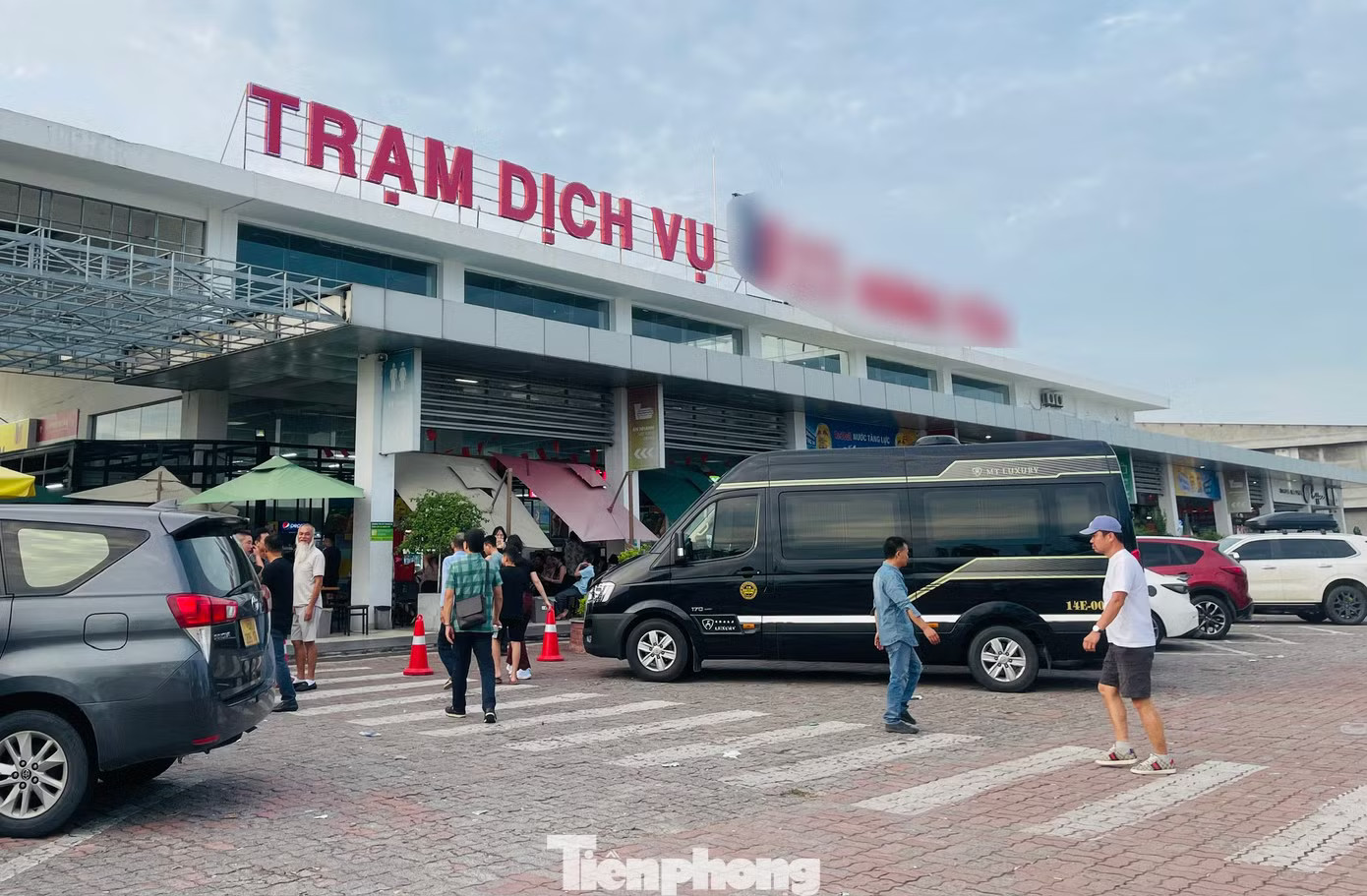 Dịp nghỉ lễ Quốc khánh 2/9, tuyến cao tốc Bắc - Nam phía Đông có 28 trạm dừng nghỉ, trạm tạm và điểm dừng xe được khai thác. Ảnh minh họa: Lộc Liên. Vận hành 28 trạm dừng nghỉ cao tốc Bắc - Nam dịp 2/9 - Ảnh 1.