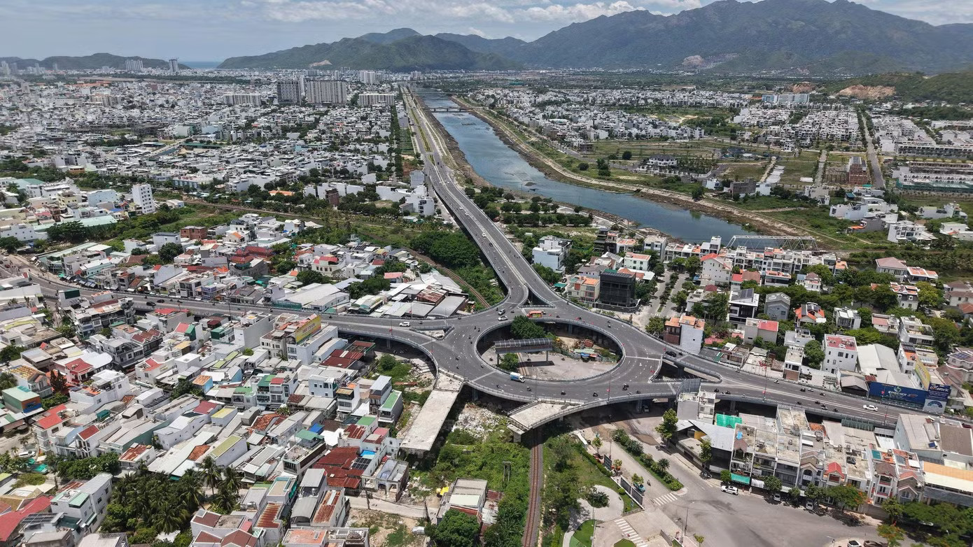 Tập đoàn Phúc Sơn thi công dự án 'lụt' 10 năm ở Nha Trang - Ảnh 1.
