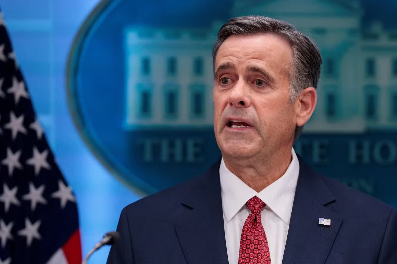 Giám đốc Cơ quan Tình báo Trung ương Mỹ (CIA) John Ratcliffe. (Ảnh: Reuters) Máy bay quân sự Mỹ hạ cánh xuống Nga, rộ tin đồn Giám đốc CIA thăm Mátxcơva - Ảnh 1.
