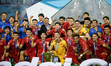 Cầu thủ cao 1m91 của tuyển Việt Nam không ra sân phút nào nhưng vẫn 2 lần vô địch ASEAN Cup