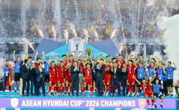ĐT Việt Nam nhận gần 30 tỷ đồng tiền thưởng khi vô địch Đông Nam Á: Chủ tịch FIFA ngợi ca, Madam Pang bị fan Thái đay nghiến dữ dội