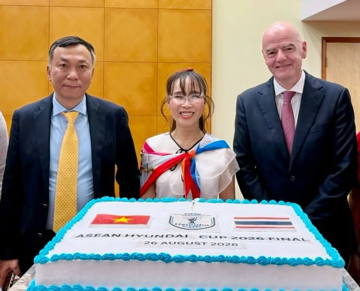 Việt Nam vô địch, tỷ phú Nguyễn Thị Phương Thảo 'thưởng nóng' cho toàn bộ cầu thủ và ban huấn luyện