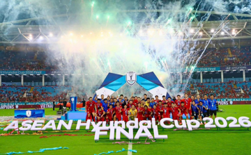 Việt Nam xưng vương ASEAN Cup 2026 và tình yêu dành cho bóng đá của hai 'nữ tướng'