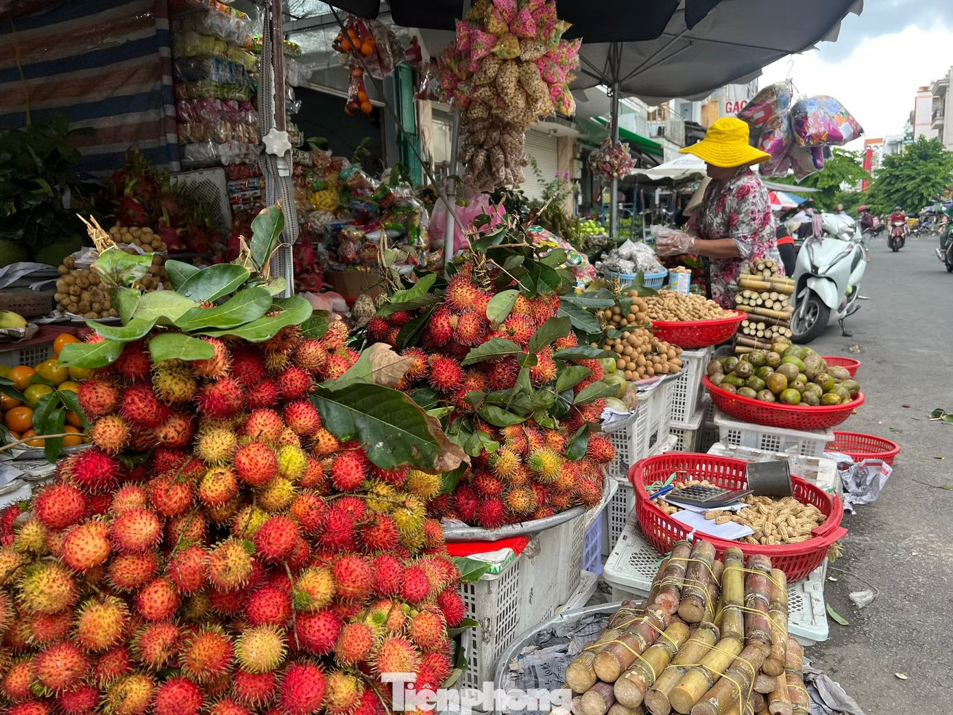 Thị trường rằm tháng Bảy: Đồ chay làm sẵn đắt như tôm tươi - Ảnh 5.
