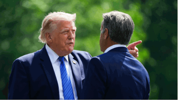 Tổng thống Mỹ Trump bác tin giám đốc CIA tới Nga để cảnh báo