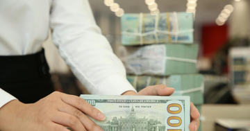 Vì sao ngân hàng nội tìm nhà đầu tư ngoại?