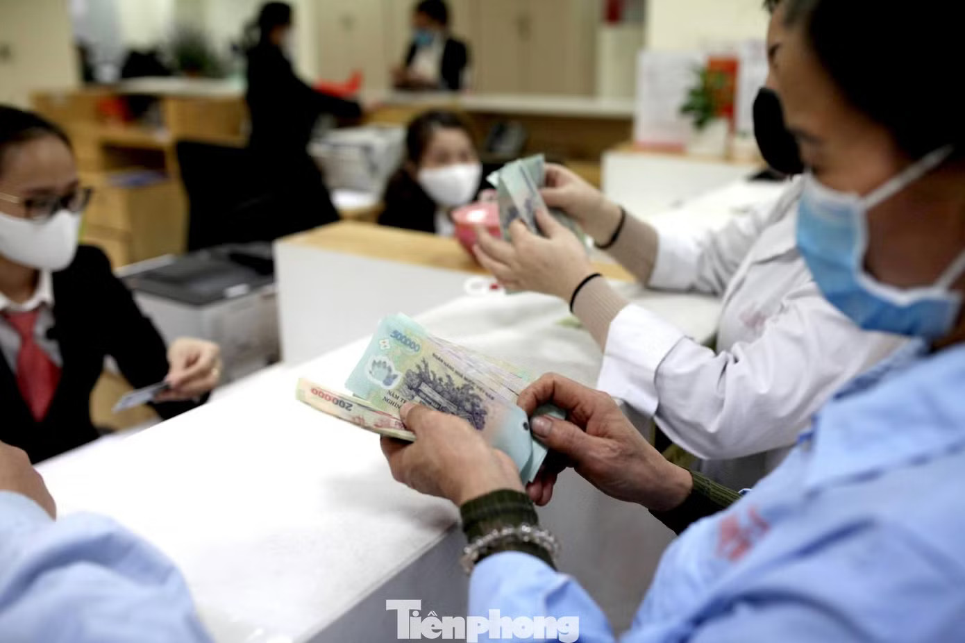 Dịp Quốc khánh 2/9, nhiều doanh nghiệp có chính sách thưởng, tặng quà cho người lao động. Nhận thưởng 2/9 có phải đóng thuế thu nhập cá nhân không? - Ảnh 1.