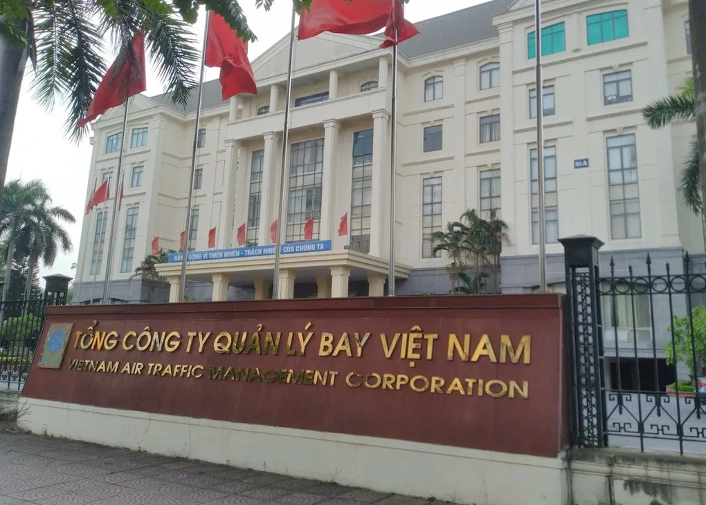 tong-cong-ty-quan-ly-baypng-1766739285771.webp