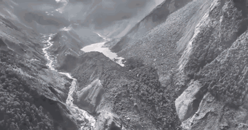 Cảnh báo về hồ nước mới hình thành ở biên giới Nepal - Trung Quốc