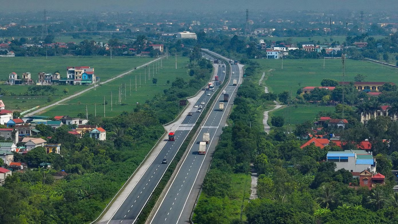 Chuyên gia giao thông: Xác định chính xác khoảng cách tương ứng với tốc độ không đơn giản - Ảnh 2.
