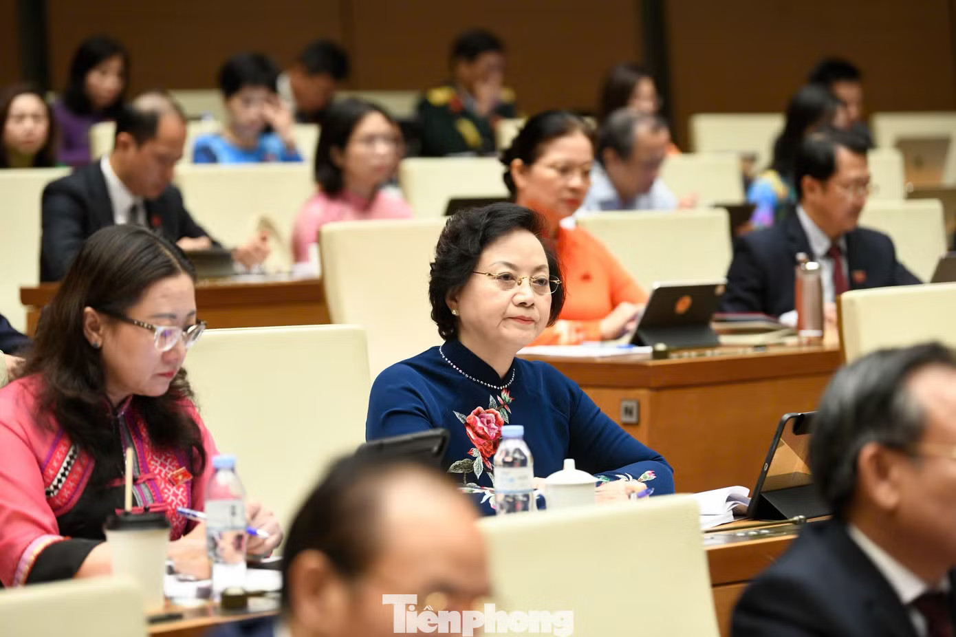 Các đại biểu tại phiên khai mạc. Ảnh: Như Ý Quốc hội làm việc cả thứ bảy, chủ nhật, quyết định nhiều nội dung quan trọng, cấp bách - Ảnh 2.