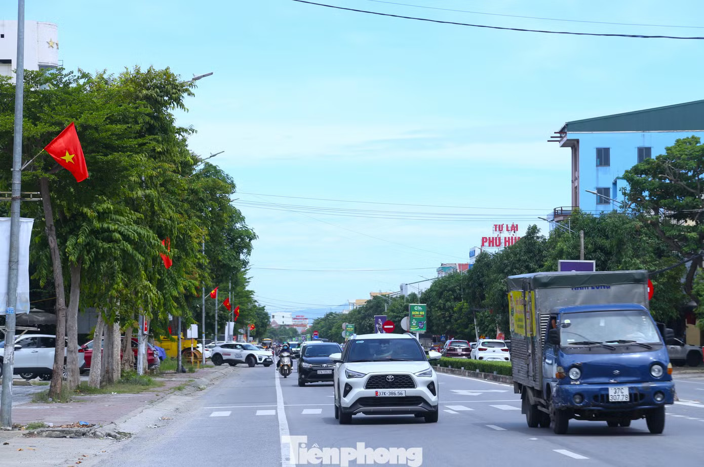 Cận cảnh 4 tuyến đường trung tâm Nghệ An trước cuộc ‘đại nâng cấp’ - Ảnh 9.