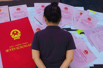 Bắt tạm giam Phạm Thị Linh Trang sinh năm 1971