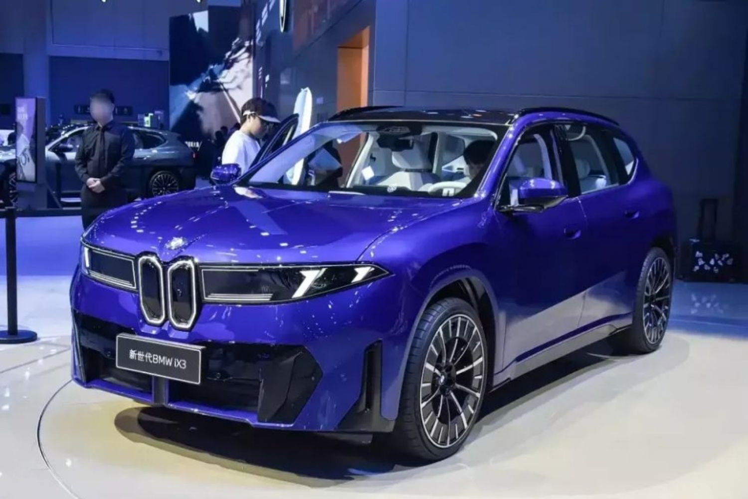 BMW iX3 L