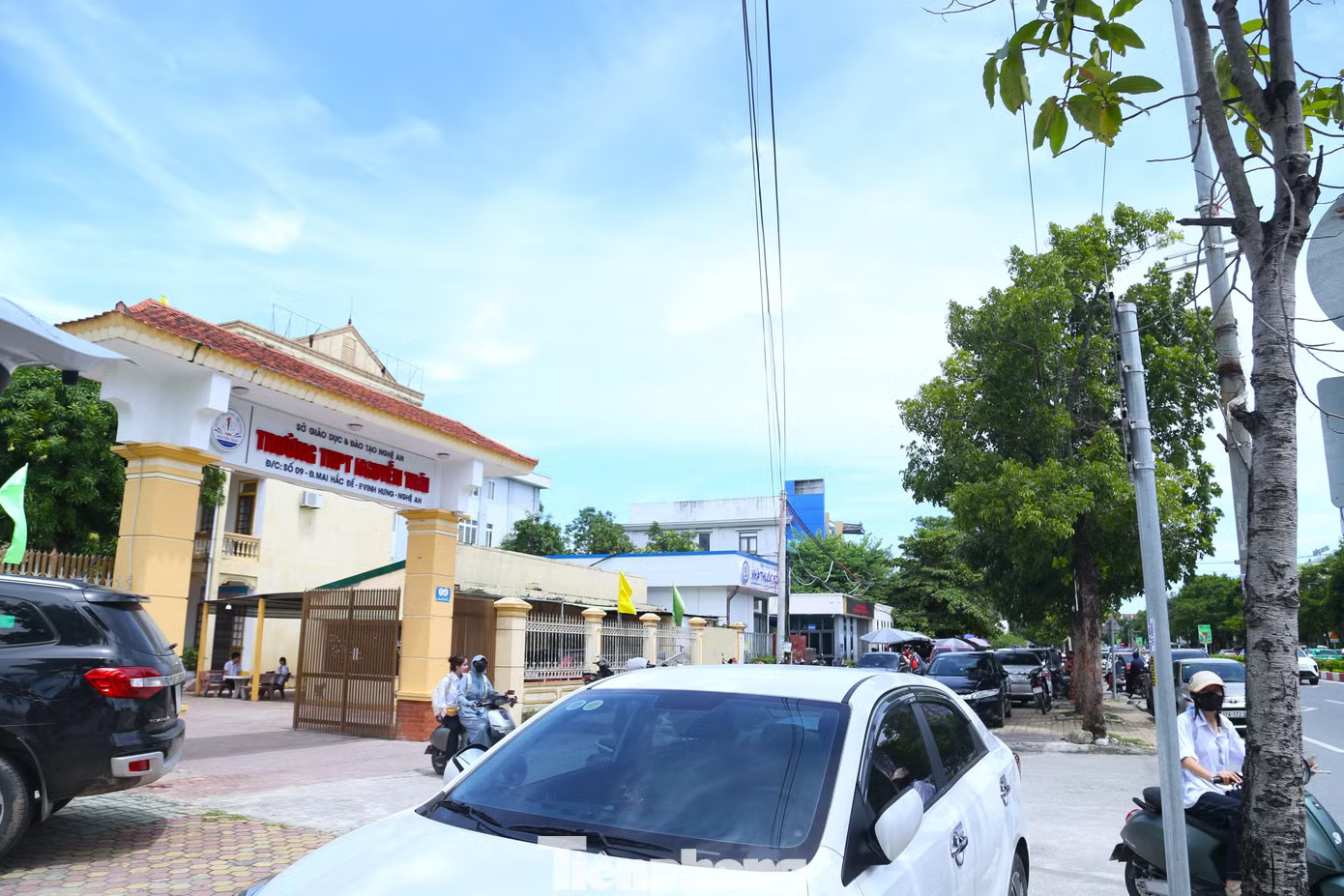 Cận cảnh 4 tuyến đường trung tâm Nghệ An trước cuộc ‘đại nâng cấp’ - Ảnh 6.