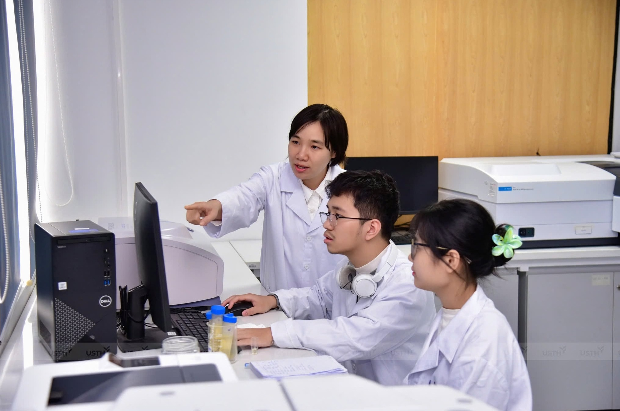 pgs-hong-van-2.jpg