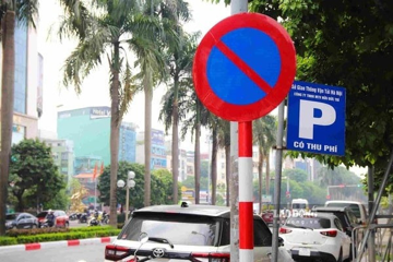 Tại sao cùng dừng xe ở nơi có biển báo 'Cấm đỗ', có tài xế bị phạt, có người lại không?