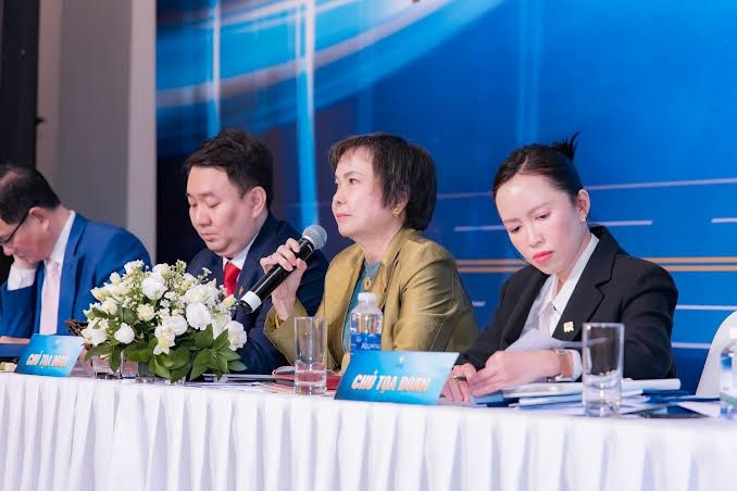 Giữa khủng hoảng kim cương, <a style='text-decoration: none;' href='/PNJ'>PNJ</a> triệu tập đại hội bất thường để điều chỉnh kế hoạch kinh doanh - Ảnh 1.
