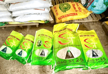 Khởi tố 2 chủ hộ kinh doanh, thu giữ 22 tấn gạo mang nhãn hiệu nổi tiếng, trị giá 440 triệu đồng