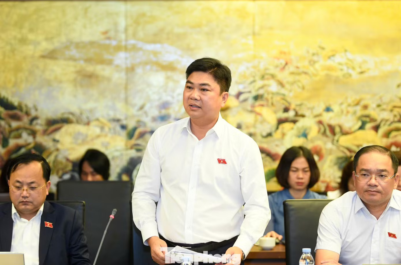 ĐBQH Dương Đức Hải. Ảnh: Như Ý. Dự án Vành đai 5 – Vùng Thủ đô: Phải kiểm soát đầu cơ đất đai - Ảnh 2.