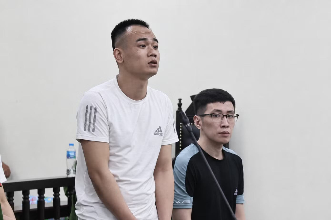 Bị cáo Lê Minh Quân. Tuyên tử hình và tù chung thân hai kẻ cầm đầu đường dây ma túy xuyên quốc gia - Ảnh 1.