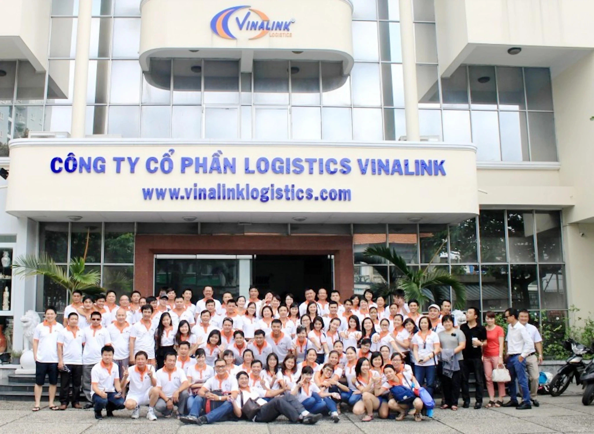Logistics Vinalink (<a style='text-decoration: none;' href='/VNL'>VNL</a>) phát hành hơn 700.000 cổ phiếu giá 10.000 đồng/cp cho người lao động - Ảnh 1.