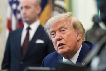 Ông Trump ký sắc lệnh mới, siết người nhập cảnh để sinh con lấy quốc tịch Mỹ