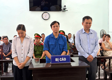Tuyên án nhóm đối tượng thi hành 'luật ngầm' thu tiền hằng tháng của các hộ kinh doanh suốt thời gian dài