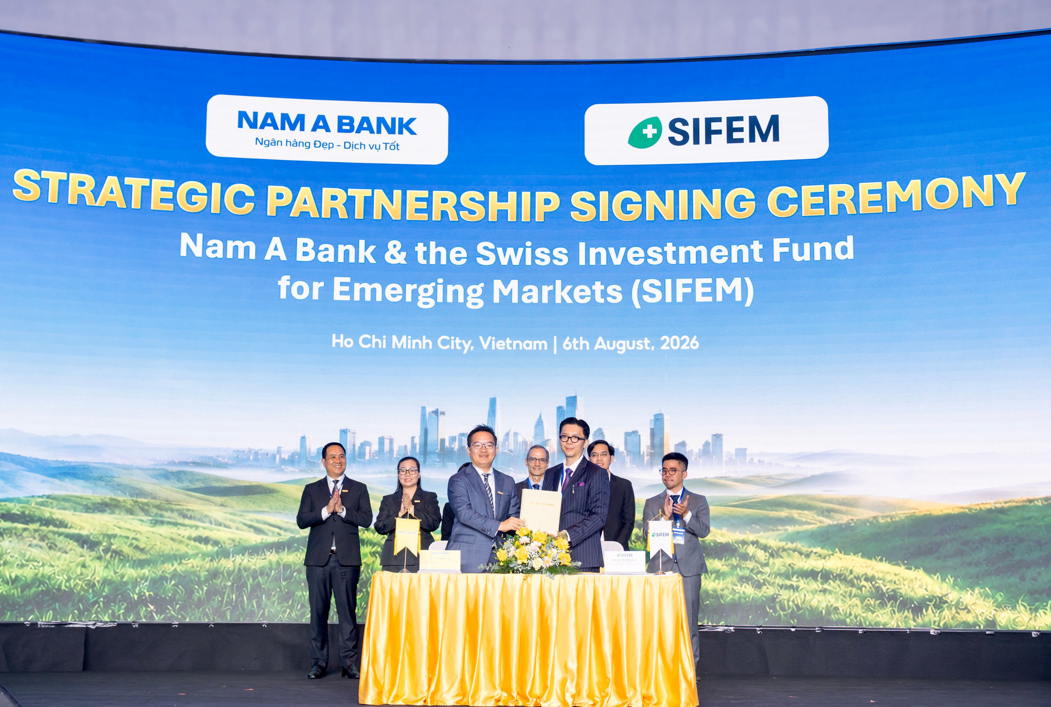 Nam A Bank (<a style='text-decoration: none;' href='/NAB'>NAB</a>) đón dòng vốn xanh từ Thụy Sĩ, nâng tổng quy mô huy động vốn quốc tế gần 350 triệu USD - Ảnh 1.
