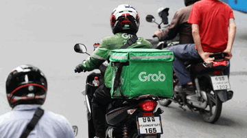 Grab vừa bị phạt 1,36 tỷ đồng, mắc cùng lúc 6 vi phạm