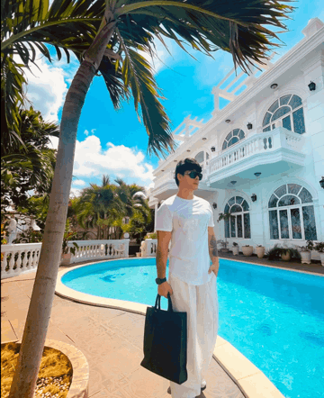 Nghệ sĩ Việt rao bán biệt thự cùng khu đất 1.600m2 nhìn thẳng ra biển, giảm giá còn 400 tỷ
