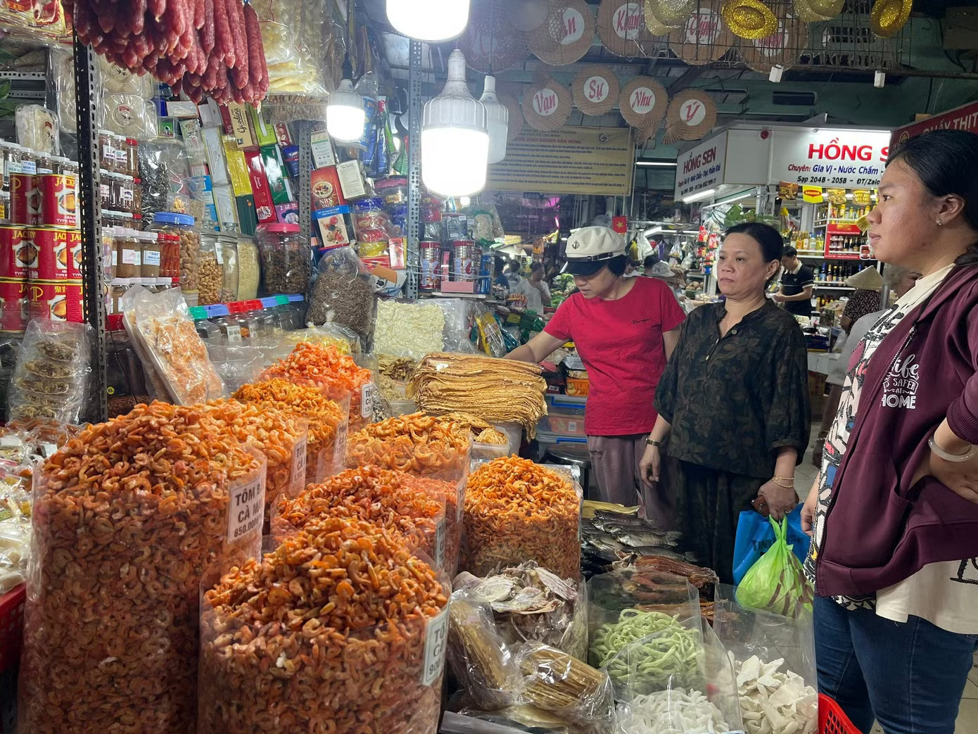 Bộ Tài chính nêu giải pháp kiểm soát giá khi tăng lương - Ảnh 1.