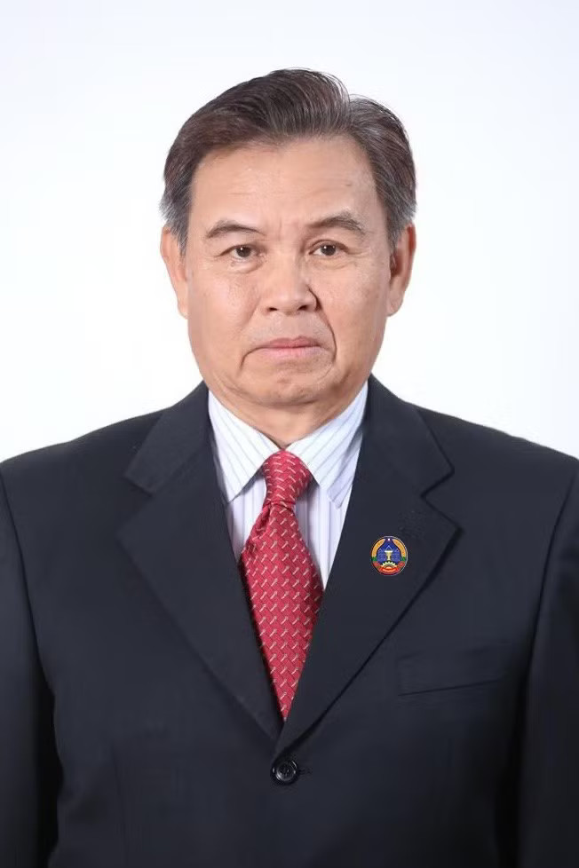 Việt Nam để tang đồng chí Saysomphone Phomvihane theo nghi thức Quốc tang trong hai ngày - Ảnh 1.