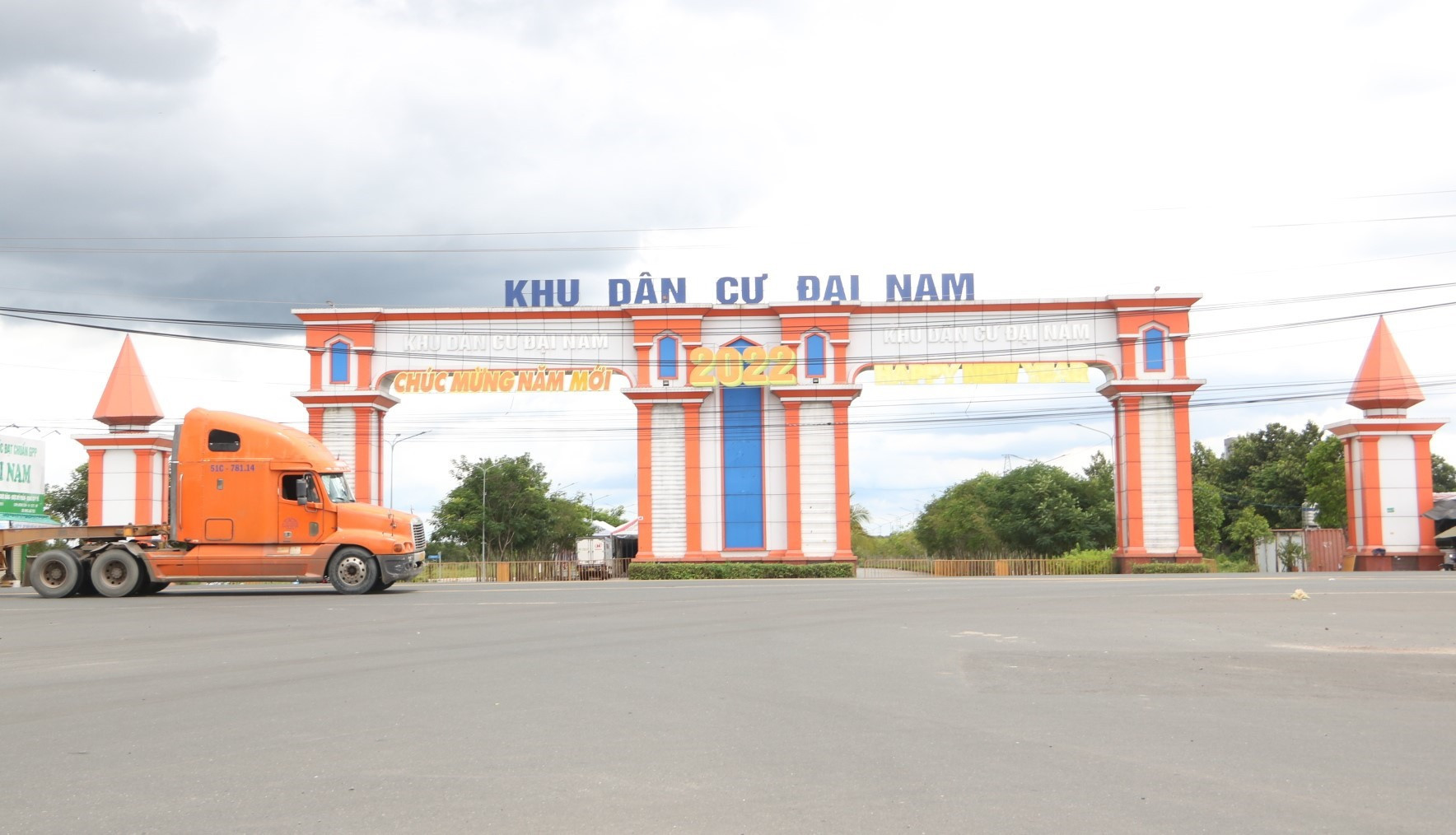 Cổng vào dự án khu dân cư Đại Nam