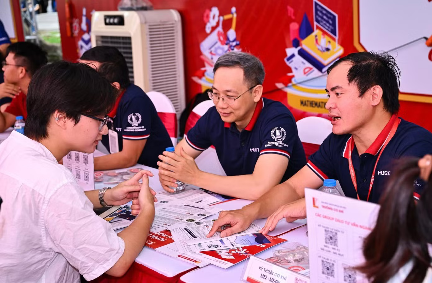 Điểm chuẩn Đại học Bách khoa Hà Nội cao nhất là 29,54 - Ảnh 1.