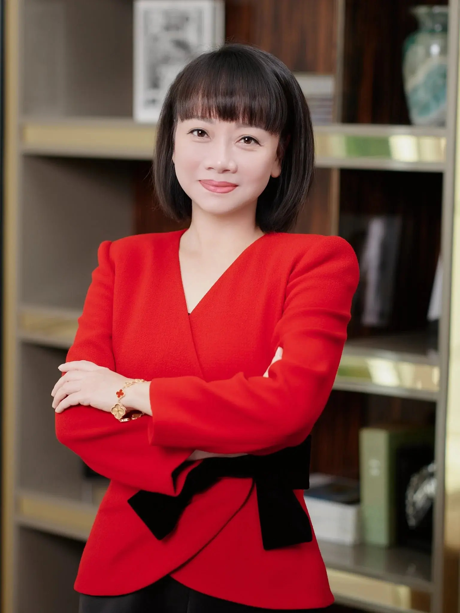 ba-pham-thuy-hang-1773189661684-1773189662437592254559-1056.jpeg_1786181135.webp